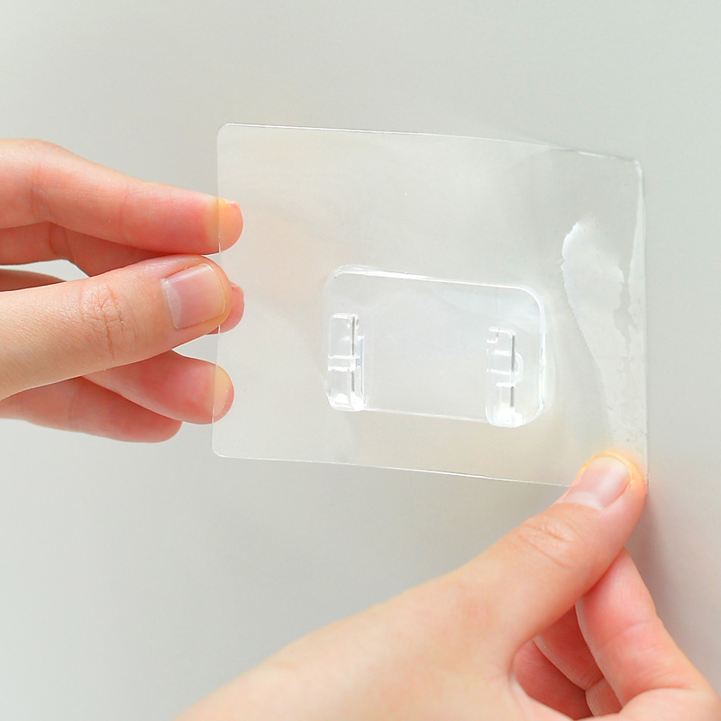 取り付けられるところ（光沢のある平らな面）
