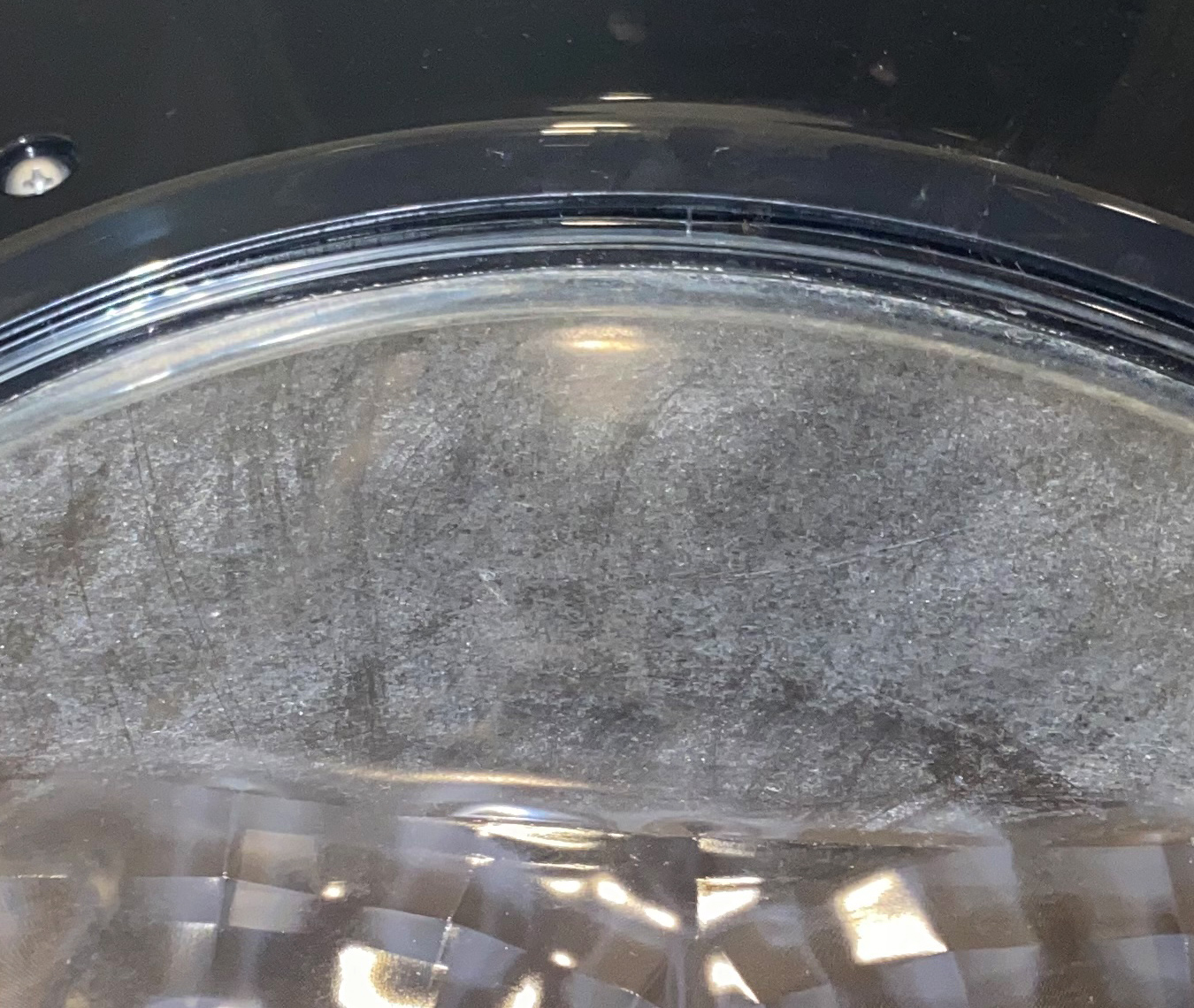 ドラム式洗濯機の扉の内側掃除前